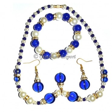 Blue and pearl Necklace