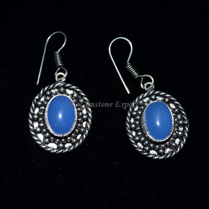 Chalcedony Oval Moon Earing
